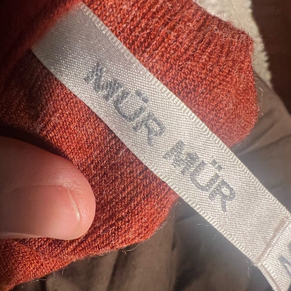 Mur Mur Rust orange split back long sleeve tee top Medium - Picture 12 of 13